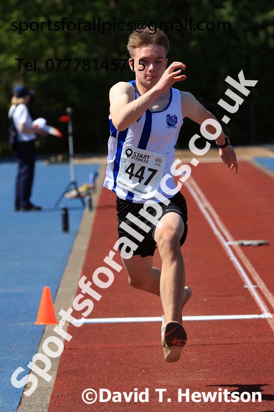 Mens under-17s triple jump, 2025 North Eastern Track and Field Champs., Shildon, County Durham. Photo: David T. Hewitson/Sports for All Pics
